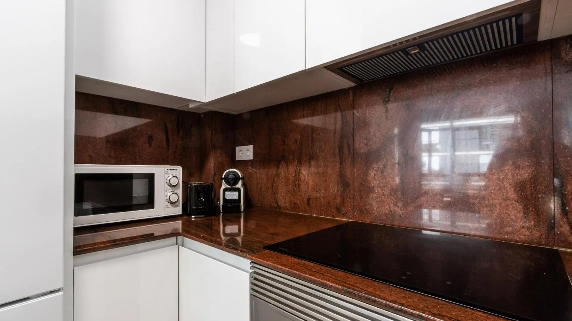 Papa Pius Apartman Sabadell